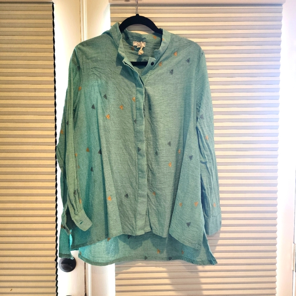 Zuri linen button down top Size Large